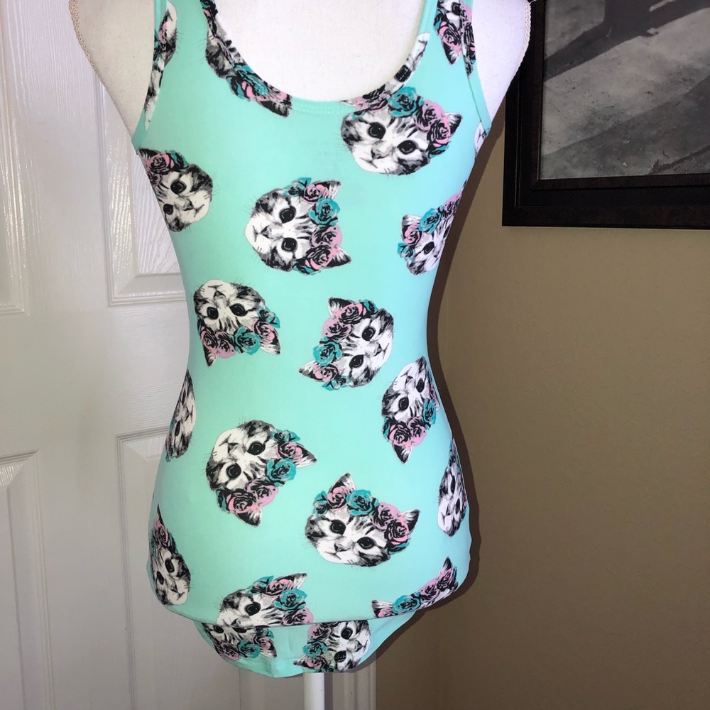 Darling Cat with Flower Crown Tank LARGE - Picture 4 of 8